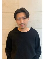 ヌイ 横浜(nui)&nbsp;センターパート抜け感緩めパーマ_アップバングショート