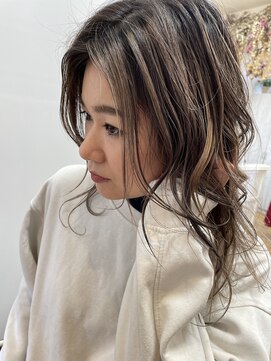 リリー ヘアーアンドビューティー(Lily) バレイヤージュカラー