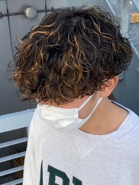 ウェイビーエフティフィフス 横浜西口(WAVEY ft.fifth) ツイストスパイラルパーマ波打ちパーマツーブロックマッシュ