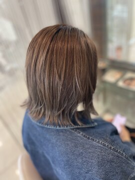ヘアメイク アース 秋田仁井田店(HAIR & MAKE EARTH) 切りっぱなしボブ ミルクティーベージュハイライト