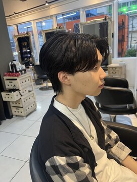 アイズ 海老名(AIZU) カルマパーマ ニュアンスパーマ センターパートウルフ