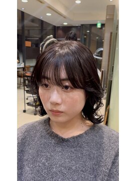 アメリ バイ アピッシュ(Amelie by apish) ロブパーマ/外ハネパーマ