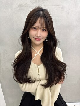 インビテーション(invitation) ヨシンモリ レイヤーカット 低めレイヤー シースルー前髪