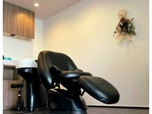 今大注目の頭皮ケア「Aujua」を使用したヘッドスパで健やかな頭皮環境へ導きます！