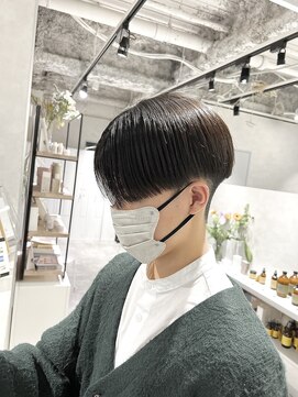 キートス(Kiitos) 黒髪センターパート　髪質改善