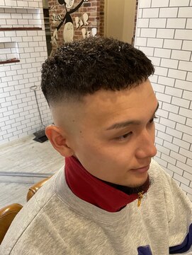 サードプレイス(Third Place) バズクロップスタイル