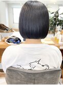 可愛いナチュラルな艶感切りっぱなしボブ