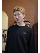 エディ(Edy)&nbsp;メンズパーマケアブリーチブロンド刈り上げスパイキーショート