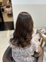 ロハスバイケンジ(LOHAS by KENJE)&nbsp;しっかりめコテ巻き風パーマで華やかロングヘア♪