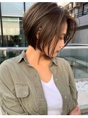 前下がりショートボブハイライト