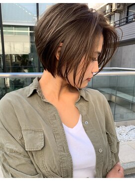 トルネード(TORNADO) 前下がりショートボブハイライト