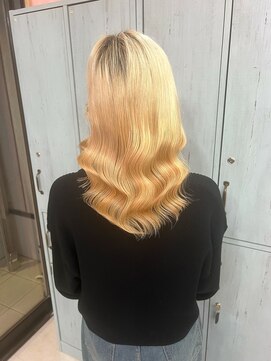 ミーナ バイ ワンズ 町田(mina by one's kyougoku) ！！！ブロンド巻き髪町田/町田駅/インナーカラー/ケアブリーチ