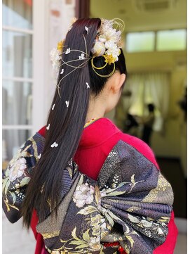 ティーズヘアイナガキイヴピアジェ ストレートポニー_黒髪_ヘアアレンジ