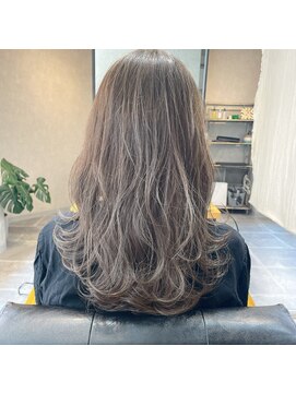 ハート(heart.) おしゃれハイライトで立体感のあるヘアスタイル◎