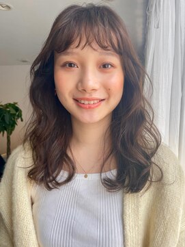 マグノリア オモテサンドウ(MAGNOLiA Omotesando) 重軽質感が可愛い愛されロング・・・HINATA