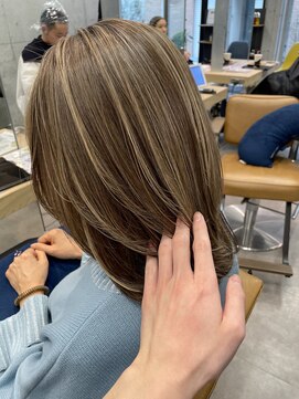 ノーム(NORME) 白髪ぼかしコントラストハイライト