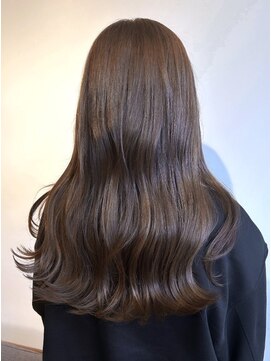 オッジ 西新店(Oggi) ヘーゼルベージュ グレージュ 艶カラー セミロング 髪質改善