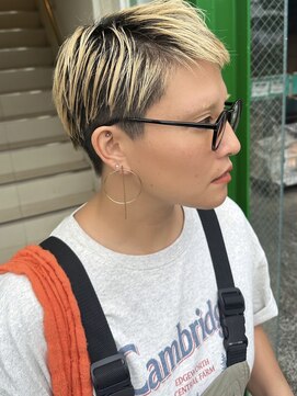 ラック 由比ヶ浜(LUCK) ハイトーン×2ブロック女子