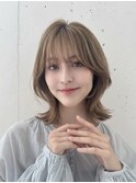 レイヤーボブくすみベージュカラー