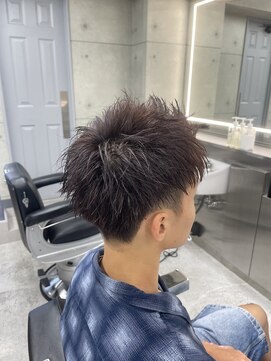 クロム トウキョウ ザ バーバーアルト 神保町店(CHROM TOKYO the Barber ALT) スパイキーショートスタイル