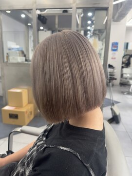 トゥルークリエイション 渋谷(True Creation) 切りっぱなしボブ/ミルクティー