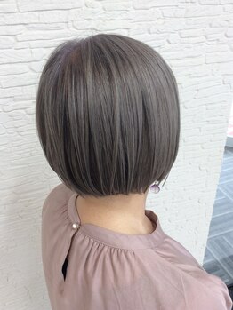 キャンディボックス 和白店(CANDY BOX)の写真/髪の質感や流れを活かしたカットで、ふんわりまとまるショートスタイルに。毎日のセットが楽になる♪