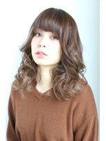 アークイラ(Aquila) どこから見てもドラマティック。外国人風ニュアンスウェーブ