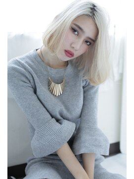 オウル(Owll) ワンレングスボブ[mignon]ダブルカラーでイメチェン