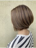 ショートボブ