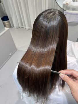 カラン(Calin) 髪質改善/縮毛矯正/エイジングケア/サラサラストレート