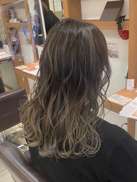 アンドバイモードケイズ (and by MODE K's) 【サロンスタイル】アッシュベージュグラデーション