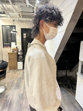 ハグ 横浜(HUG) メンズウルフ＊スペインカール+ハイライトカラー