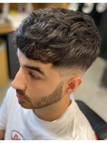 フランクスバーバーリザーブ 人形町店(FRANK’S BARBER RESERVE) スペインカールテーパーフェードバーバースタイルS