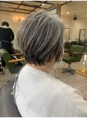 女性らしさのあるショートボブ