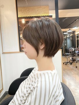 エイト プラット 渋谷2号店(EIGHT plat) 大人可愛い前下がりショートボブ 4/14