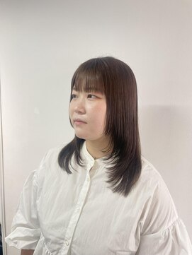 アオ(AO。) ミディアムレイヤー/レイヤーカット/ベージュカラー