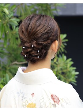 ヘアアレンジメント ボガスティーズ 溝の口店(Hair arrangement Vogusty's) ルーズシニヨン