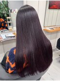 光に透けるダークボルドーストレートヘア【RISA】