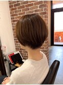 ツヤ髪スタイルニュアンスカラーショートボブセンターパート
