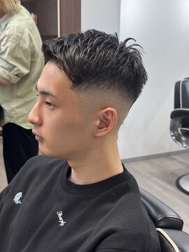 ヴィ 大宮(Vii) フェード/メンズ/大宮/ツイストスパイラル/波巻きパーマ