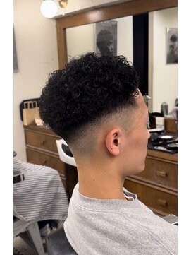 ザチョップショップ キチジョウジ(THE CHOP SHOP KICHIJOJI) メンズパーマ　メンズカット　メンズヘア　フェードカット