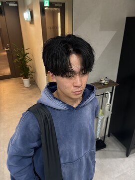 クム 横浜(qumu) "RIKITO" コンマバングフェザー