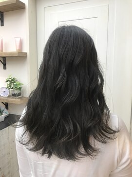 ナンバー アンフィール 渋谷(N° anfeel) スモーキーアッシュカラー！