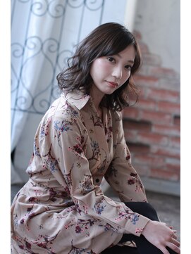 アドール(ADOR) ＊ADOR蜂谷＊グレーアッシュシースルーバング巻き髪風パーマ