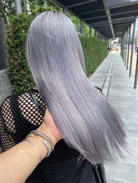 テテ(TETE) プラチナグレー　心斎橋×長堀橋