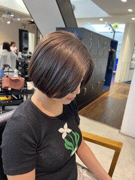 トレス(TRESS) ミニボブ 切りっぱなしボブ レイヤーボブ
