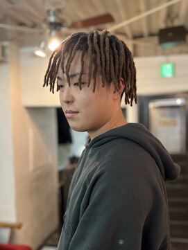 ビーバイエイトジェンツ(Bee by EIGHT GENTS) ダークアッシュアッシュブラックカルマパーマベリーショート