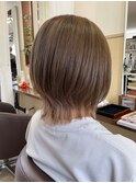 ウルフボブ インナーカラー ミルクティーベージュ
