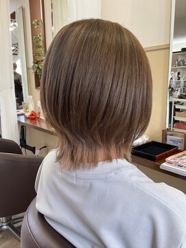 コア フィール ア デイ(COIFFURE A DAY) ウルフボブ インナーカラー ミルクティーベージュ