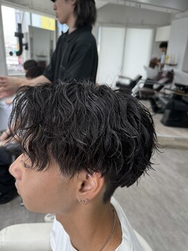 メンズ サロン ドット トウキョウ 町田店(men's salon dot. tokyo) センターパート×ツイストスパイラルパーマ